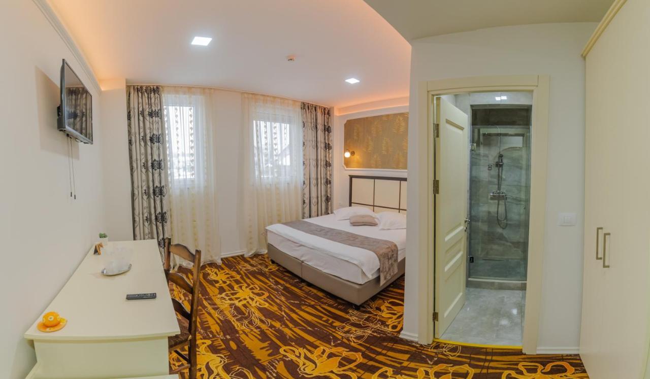 Hostel Parc Falticeni Ngoại thất bức ảnh