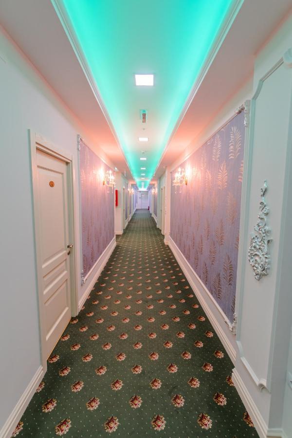 Hostel Parc Falticeni Ngoại thất bức ảnh