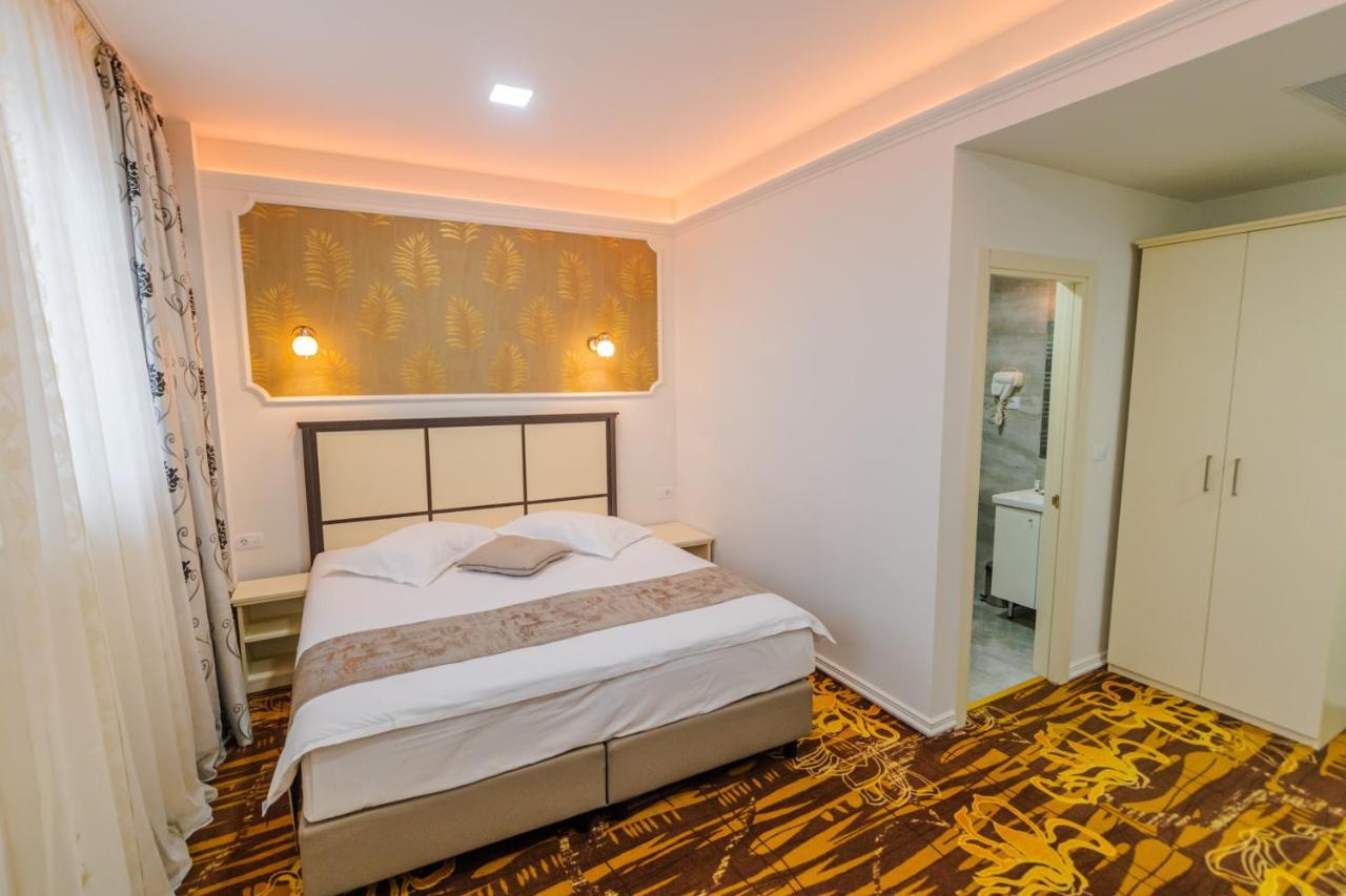 Hostel Parc Falticeni Ngoại thất bức ảnh