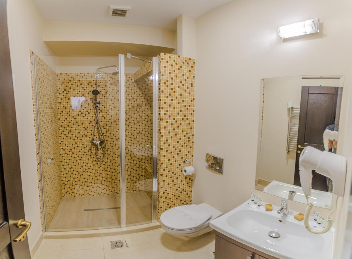 Hostel Parc Falticeni Ngoại thất bức ảnh