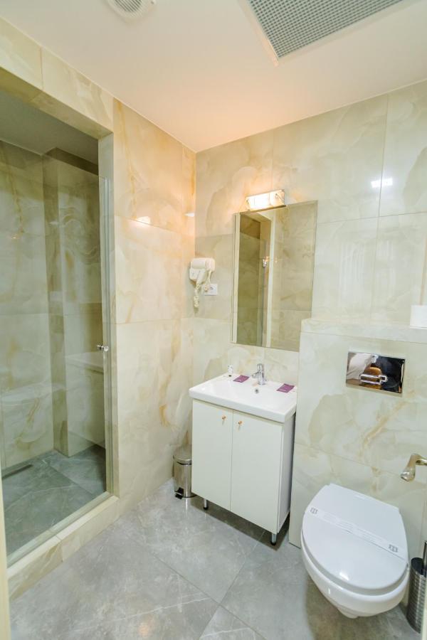 Hostel Parc Falticeni Ngoại thất bức ảnh