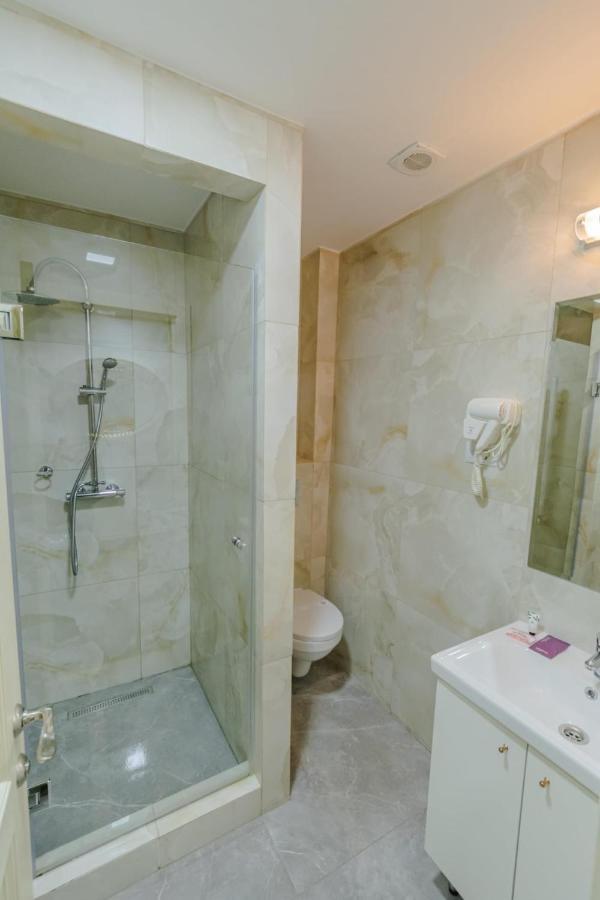 Hostel Parc Falticeni Ngoại thất bức ảnh